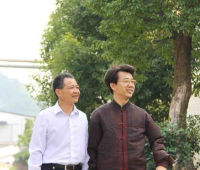 中國食用菌協(xié)會創(chuàng)新發(fā)展模式課題組組長趙中良蒞臨仙客來公司調研創(chuàng)新發(fā)展模式課題實施情況并轉達全國政協(xié)副主席阿不來提?阿不都熱西提的問候