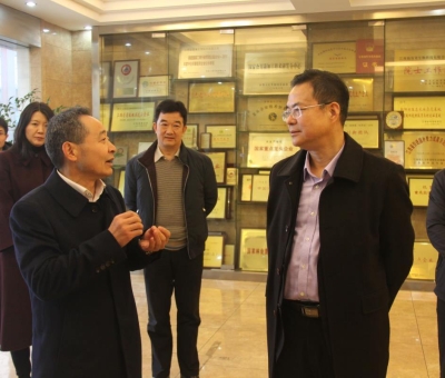 省稅務(wù)局領(lǐng)導(dǎo)送政策、送溫暖！為仙客來公司高質(zhì)量發(fā)展助力