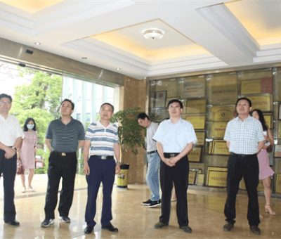 省發(fā)改委、省司法廳到仙客來(lái)公司調(diào)研“優(yōu)化營(yíng)商環(huán)境”