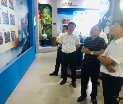 江西省農村信用社聯(lián)合社副主任傅康生一行到仙客來公司走訪調研
