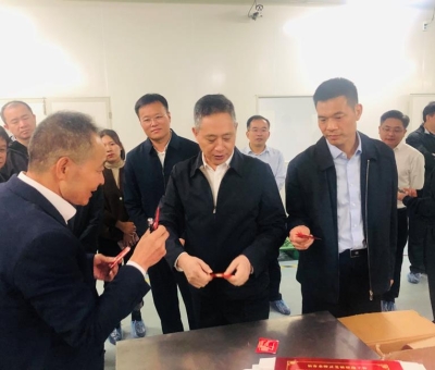 省政協(xié)副主席、黨組副書記、省級林長陳俊卿蒞臨仙客來公司調研