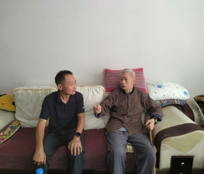 致敬英雄！潘新華一行中秋走訪慰問抗戰(zhàn)英雄張大燕